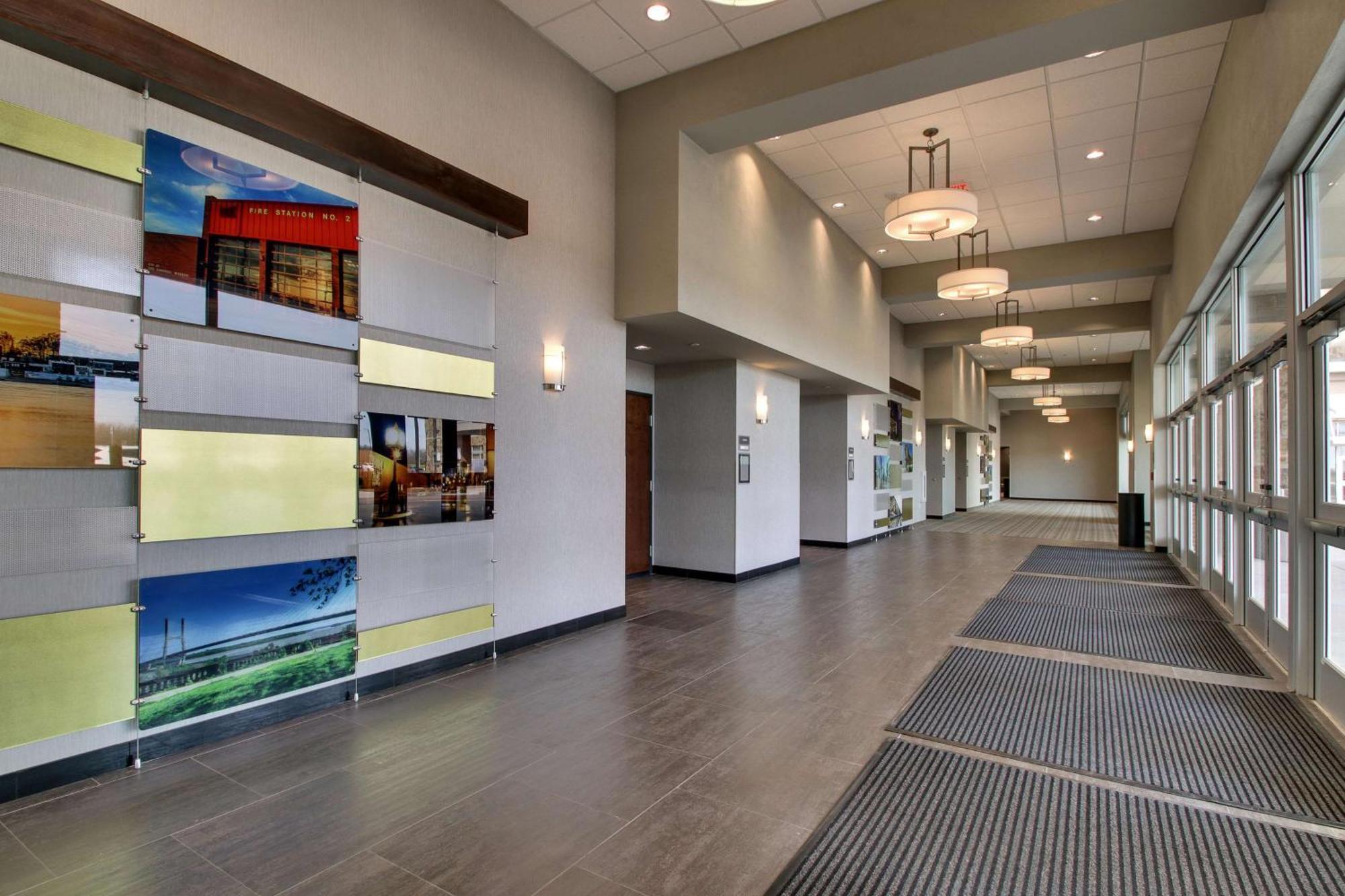 Drury Plaza Conference Center